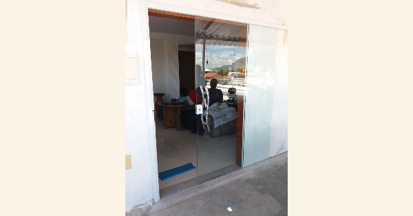 Porta de Correr de Vidro